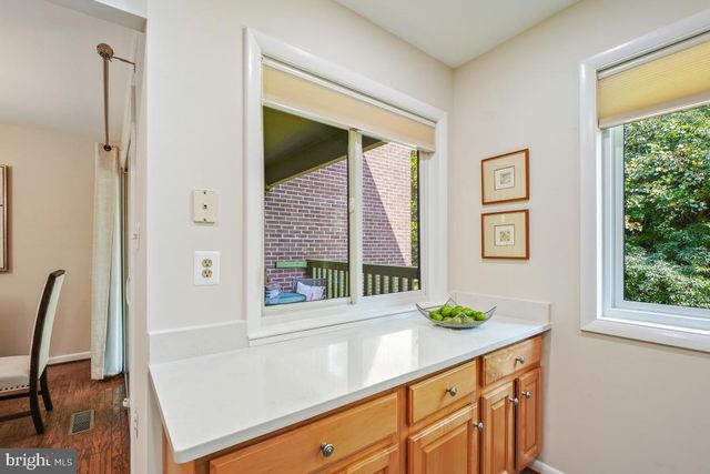 2130 GLENCOURSE LN, Reston, VA 20191