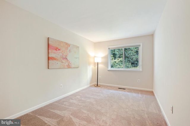 2130 GLENCOURSE LN, Reston, VA 20191