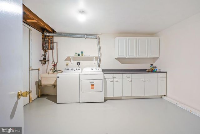2130 GLENCOURSE LN, Reston, VA 20191