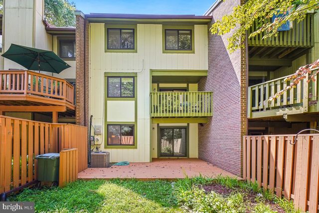 2130 GLENCOURSE LN, Reston, VA 20191