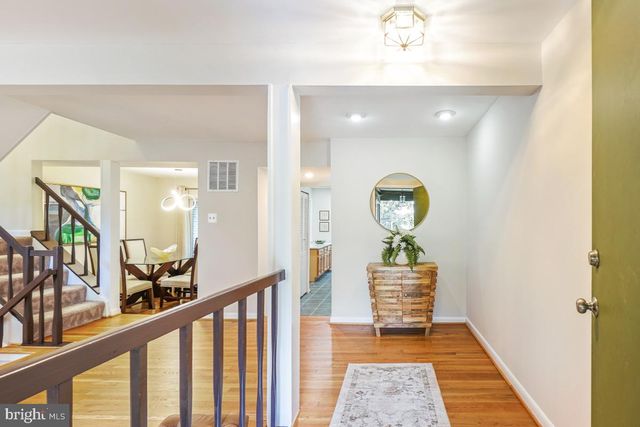 2130 GLENCOURSE LN, Reston, VA 20191
