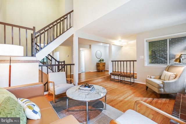 2130 GLENCOURSE LN, Reston, VA 20191