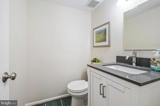 2130 GLENCOURSE LN, Reston, VA 20191
