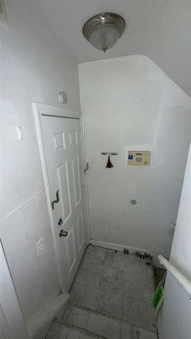 15375 Asbury Park, Detroit, MI 48227