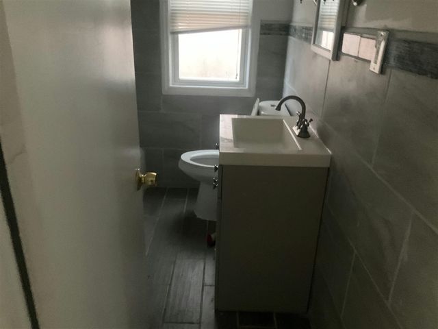 15375 Asbury Park, Detroit, MI 48227