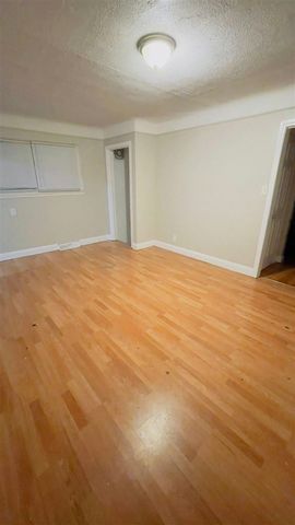 15375 Asbury Park, Detroit, MI 48227