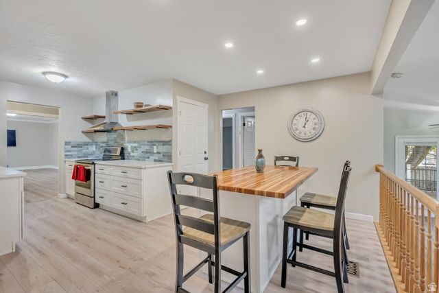 8234 S GRAMBLING WAY, Sandy, UT 84094