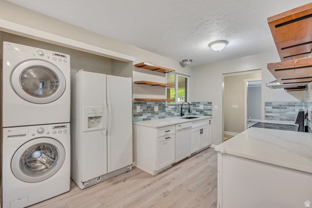 8234 S GRAMBLING WAY, Sandy, UT 84094