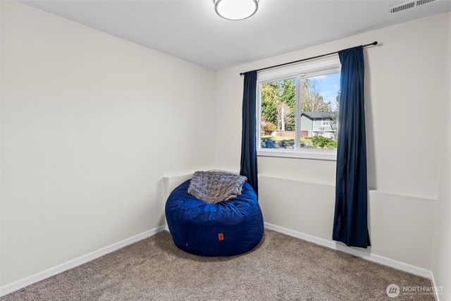 405 Falcon Court NE, Bremerton, WA 98311