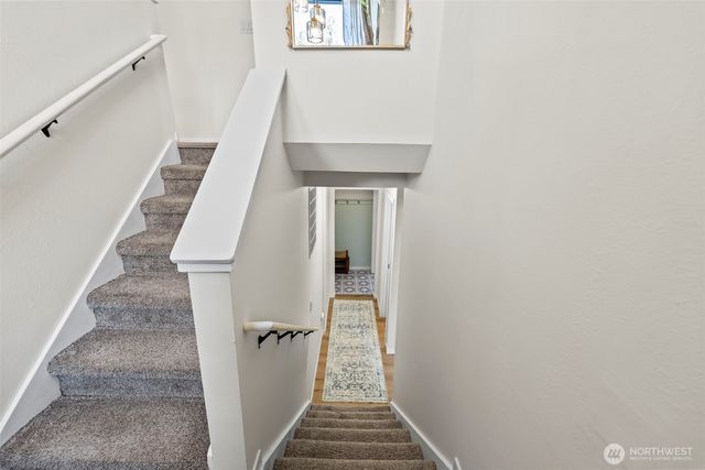 405 Falcon Court NE, Bremerton, WA 98311