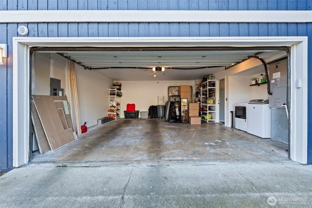 405 Falcon Court NE, Bremerton, WA 98311