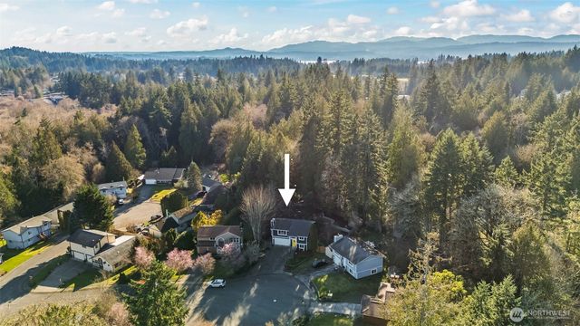 405 Falcon Court NE, Bremerton, WA 98311