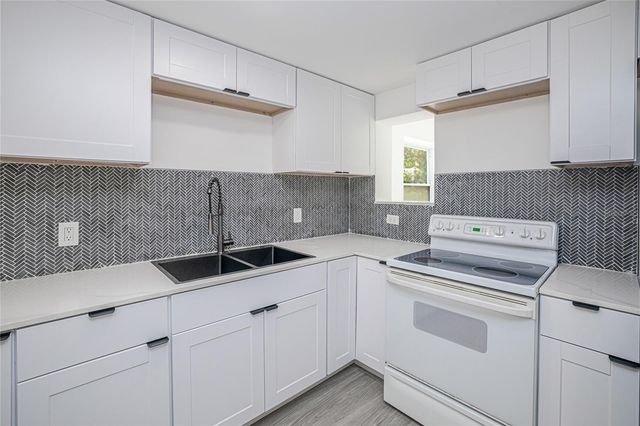 203 WATERWAY CIRCLE NE, Port Charlotte, FL 33952