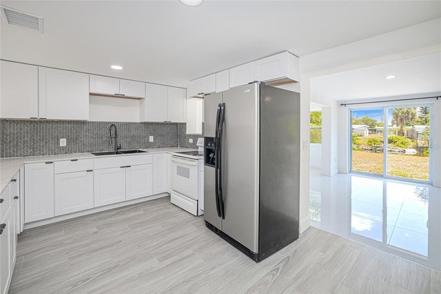 203 WATERWAY CIRCLE NE, Port Charlotte, FL 33952