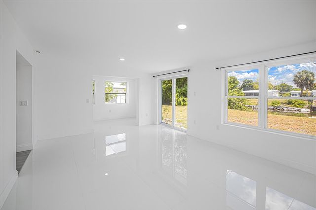 203 WATERWAY CIRCLE NE, Port Charlotte, FL 33952