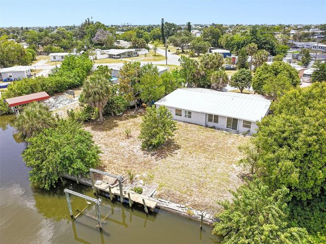 203 WATERWAY CIRCLE NE, Port Charlotte, FL 33952