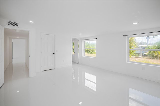 203 WATERWAY CIRCLE NE, Port Charlotte, FL 33952