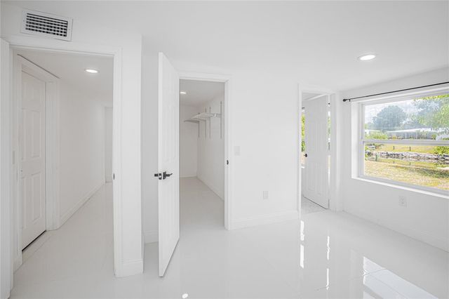 203 WATERWAY CIRCLE NE, Port Charlotte, FL 33952