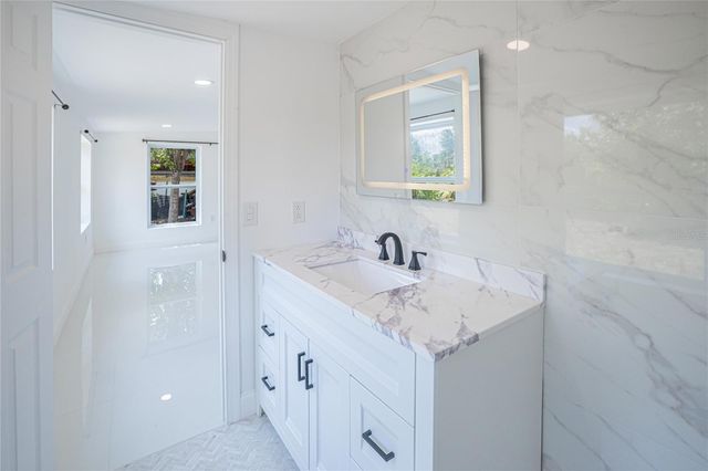 203 WATERWAY CIRCLE NE, Port Charlotte, FL 33952