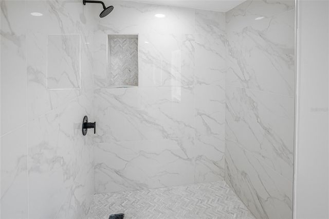 203 WATERWAY CIRCLE NE, Port Charlotte, FL 33952