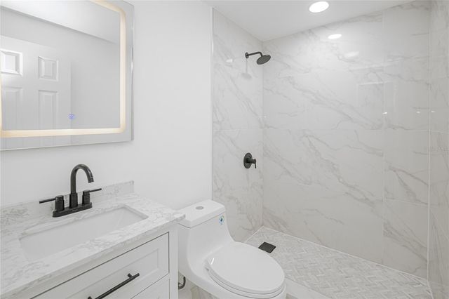 203 WATERWAY CIRCLE NE, Port Charlotte, FL 33952