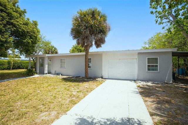 203 WATERWAY CIRCLE NE, Port Charlotte, FL 33952