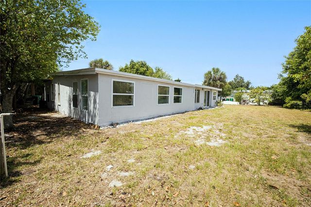 203 WATERWAY CIRCLE NE, Port Charlotte, FL 33952