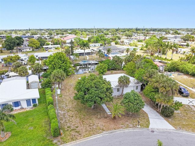 203 WATERWAY CIRCLE NE, Port Charlotte, FL 33952