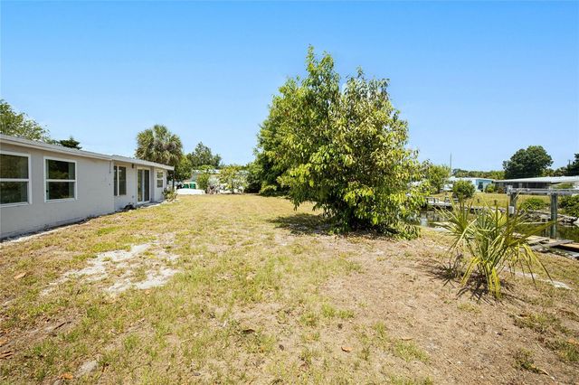 203 WATERWAY CIRCLE NE, Port Charlotte, FL 33952