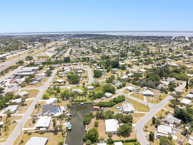 203 WATERWAY CIRCLE NE, Port Charlotte, FL 33952