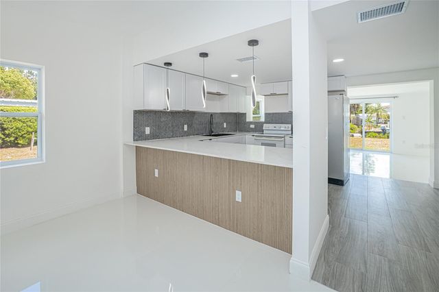 203 WATERWAY CIRCLE NE, Port Charlotte, FL 33952