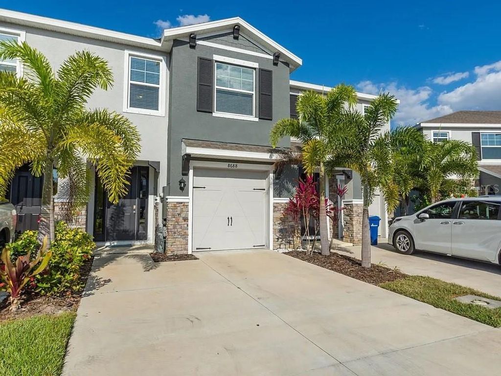 8688 ICE WINE STREET, Sarasota, FL 34238