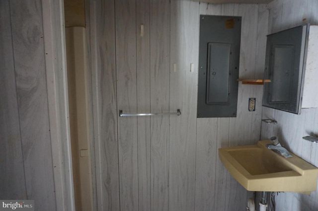 103 CHAMBER ST, Preston, MD 21655