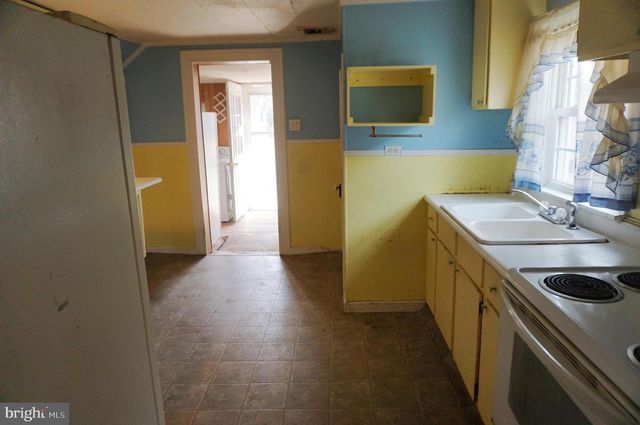 103 CHAMBER ST, Preston, MD 21655