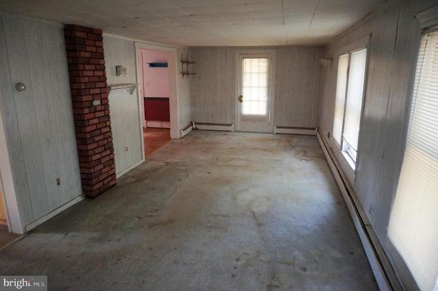 103 CHAMBER ST, Preston, MD 21655