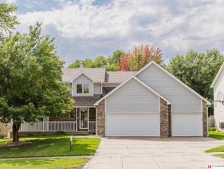 4625 Eagle Ridge Road, Lincoln, NE 68516