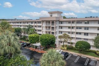 3850 Oaks Clubhouse Dr 307, Pompano Beach, FL 33069