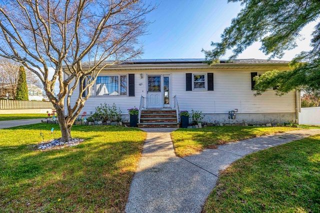 321 Embert St, Fall River, MA 02721