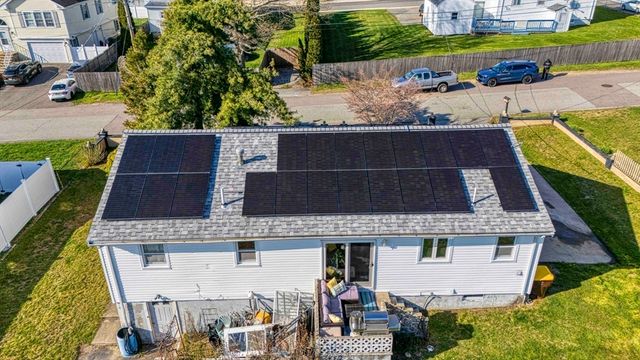 321 Embert St, Fall River, MA 02721