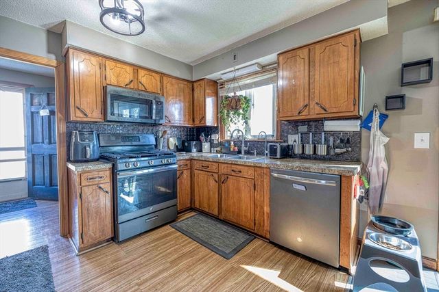 321 Embert St, Fall River, MA 02721