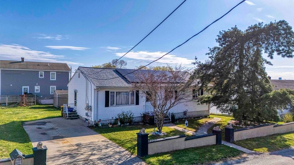 321 Embert St, Fall River, MA 02721