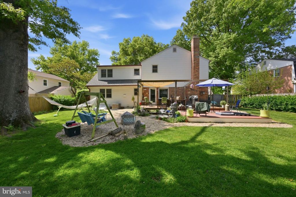 Image 32 of property listing at 16629 S WESTLAND DR, Gaithersburg, MD 20877