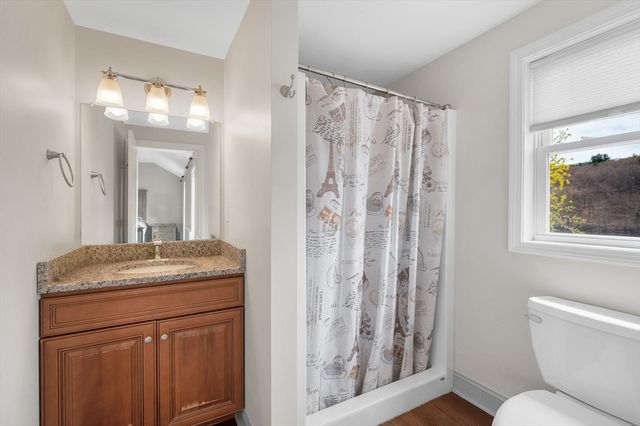 821 Merrimack Ave, Dracut, MA 01826