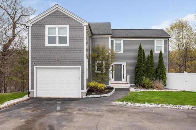 821 Merrimack Ave, Dracut, MA 01826