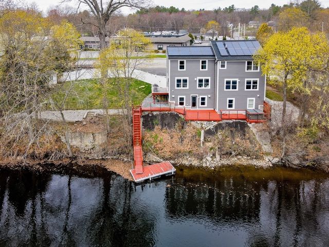 821 Merrimack Ave, Dracut, MA 01826
