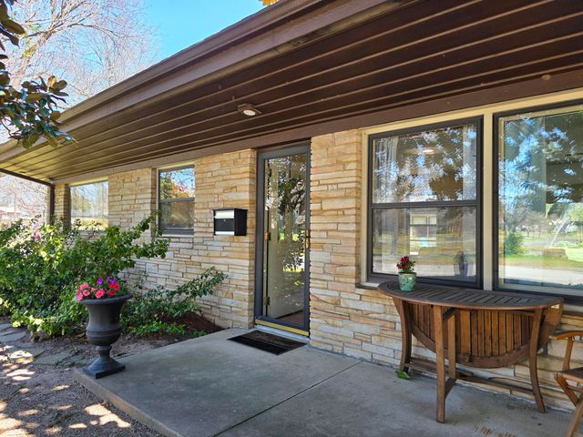 1800 Rockdale Boulevard, Miami, OK 74354