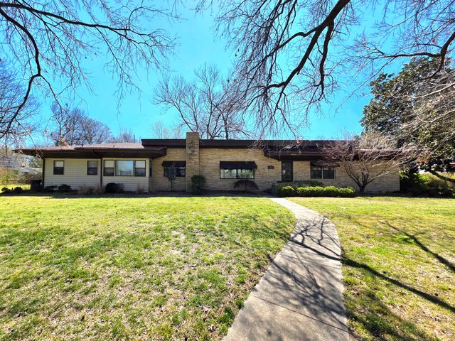 1800 Rockdale Boulevard, Miami, OK 74354