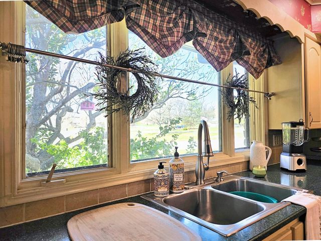 1800 Rockdale Boulevard, Miami, OK 74354