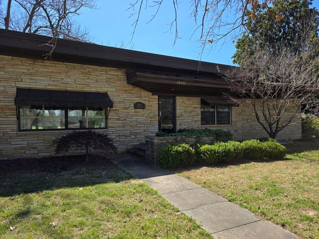 1800 Rockdale Boulevard, Miami, OK 74354
