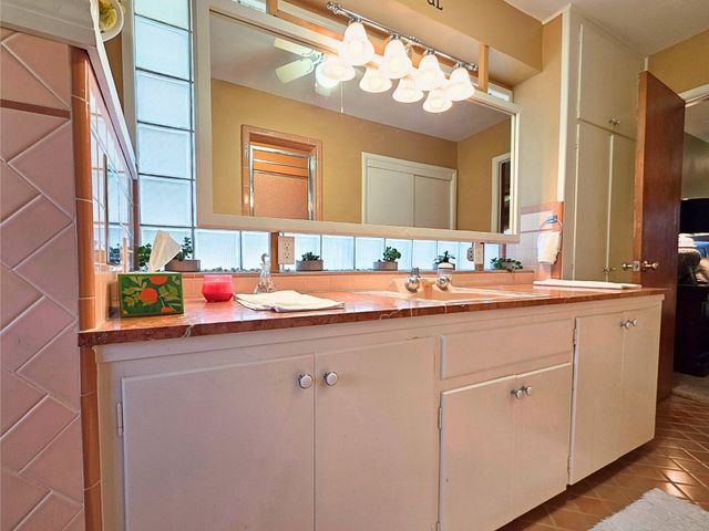 1800 Rockdale Boulevard, Miami, OK 74354